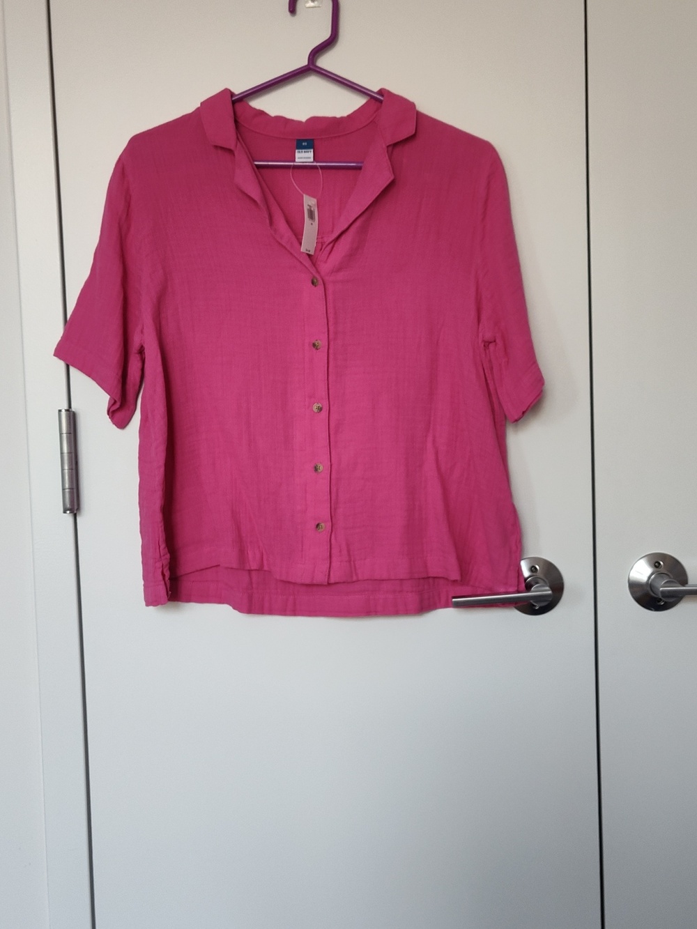 Old Navy Spring 🌺  Fuchsia Button-Down Shirt
